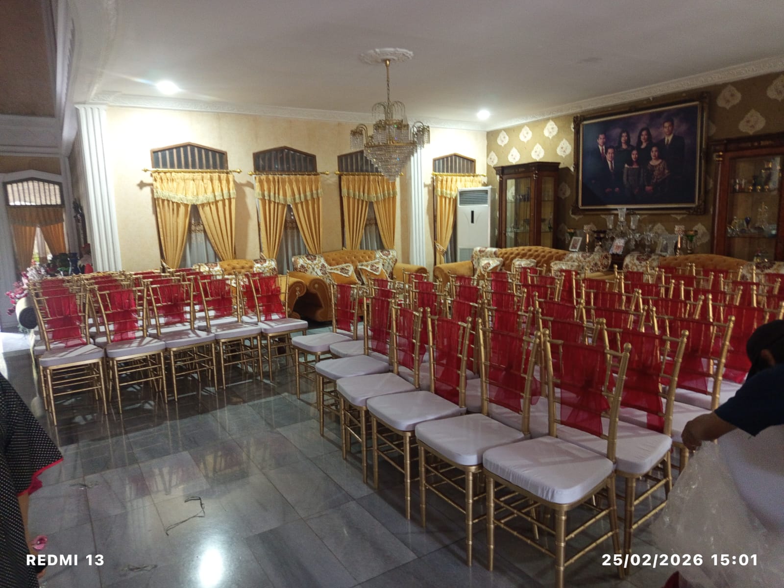 Sewa Kursi Tiffany Murah & Elegan untuk Wedding dan Event Terbaik 2026